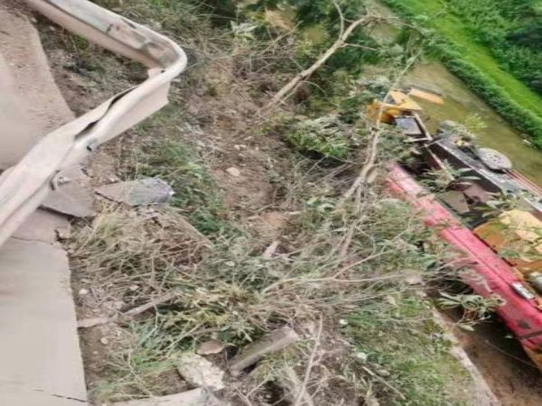 平鲁区吊车出租公司电话_吊车出租施工中的现场配合手势